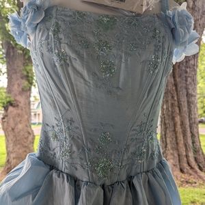 Meet your Posher, Leah